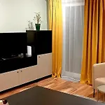 Wielicka Street Apartman *